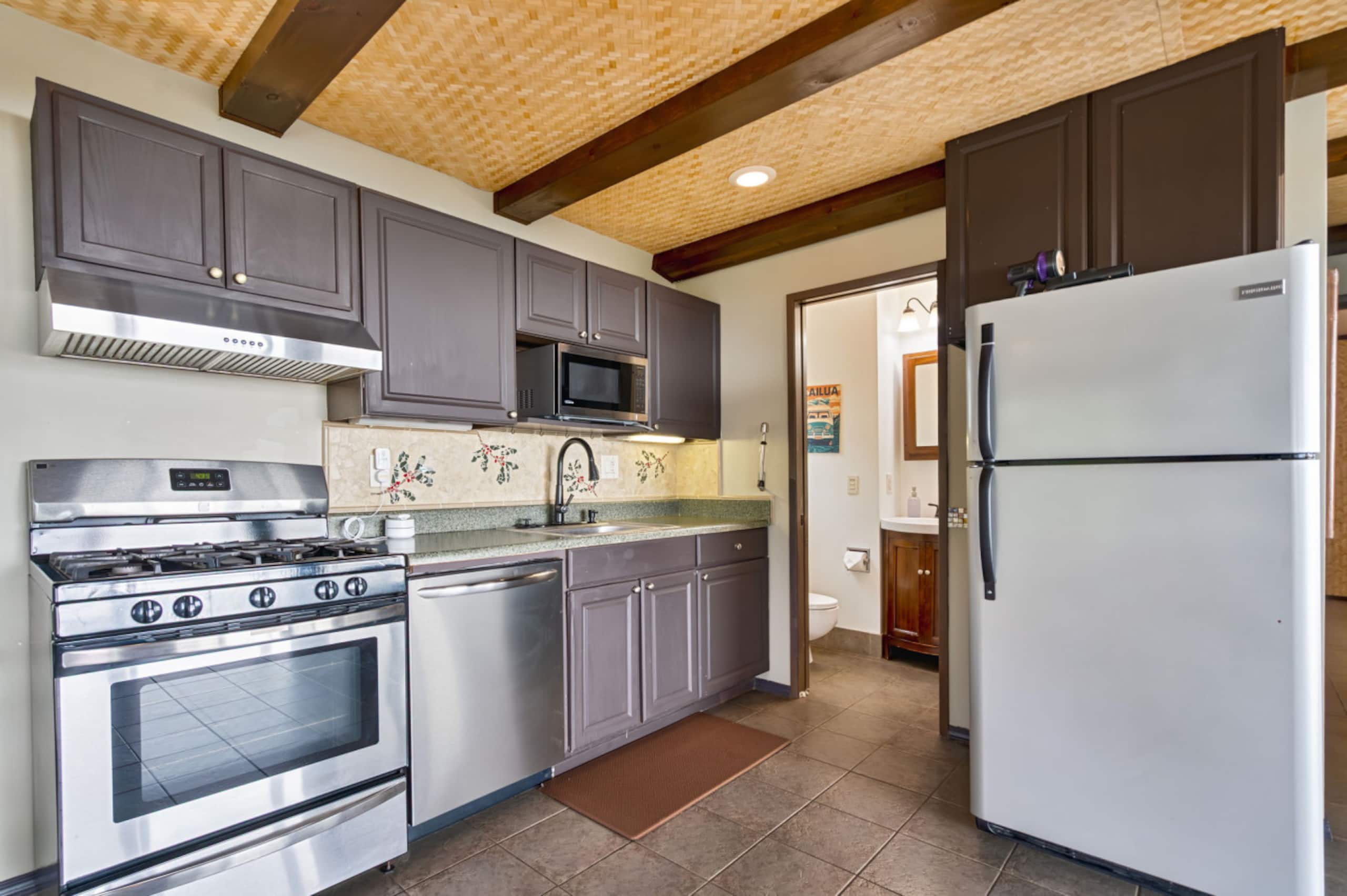 Home in Holualoa · ★4.9 · 4 bedrooms · 6 beds · 3.5 shared baths - Image 22
