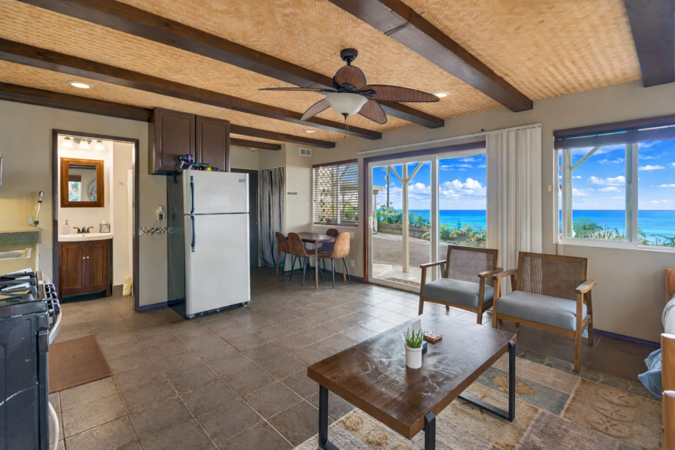 Home in Holualoa · ★4.9 · 4 bedrooms · 6 beds · 3.5 shared baths - Image 18