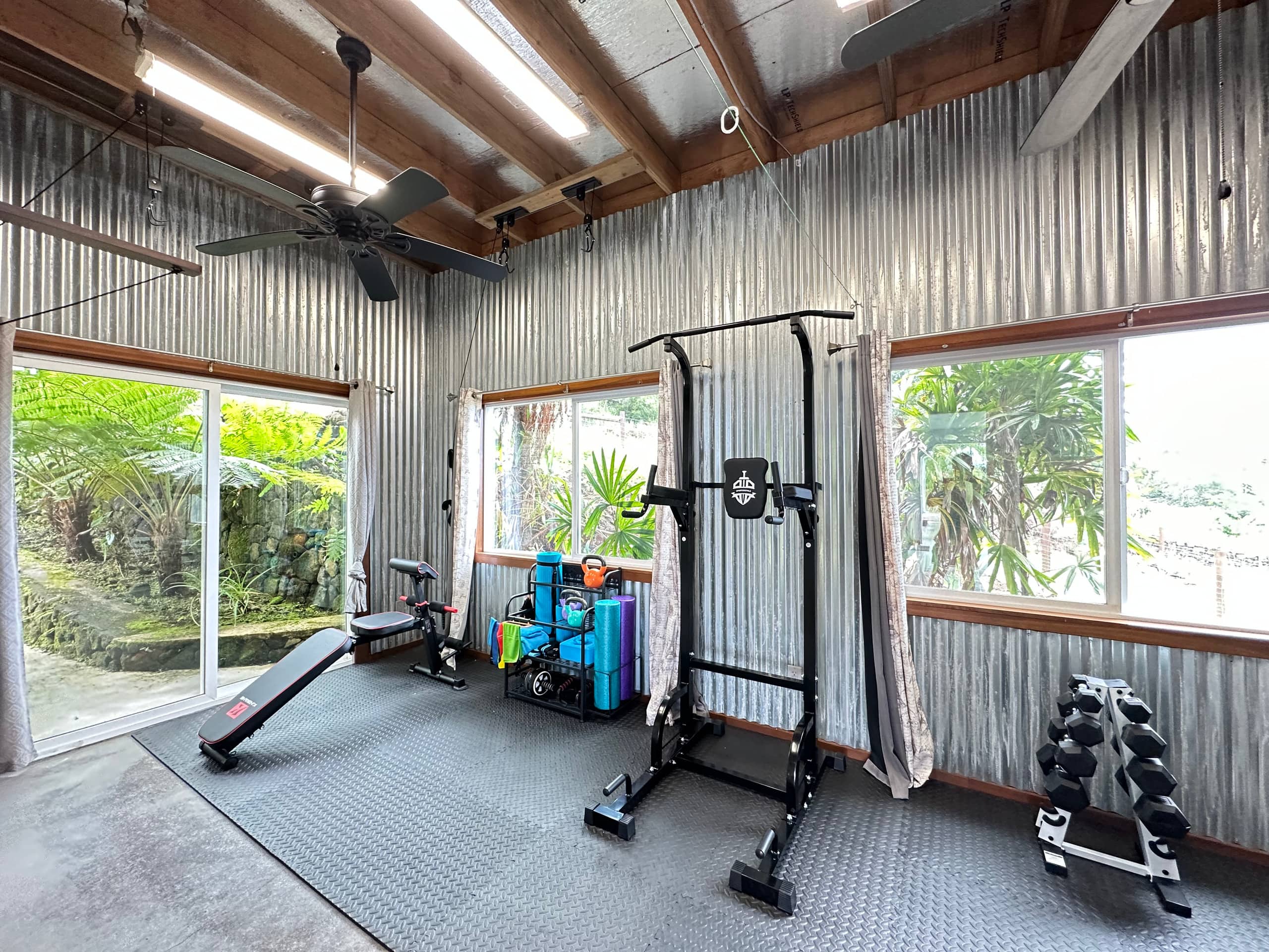 Home in Holualoa · ★4.9 · 4 bedrooms · 6 beds · 3.5 shared baths - Image 46