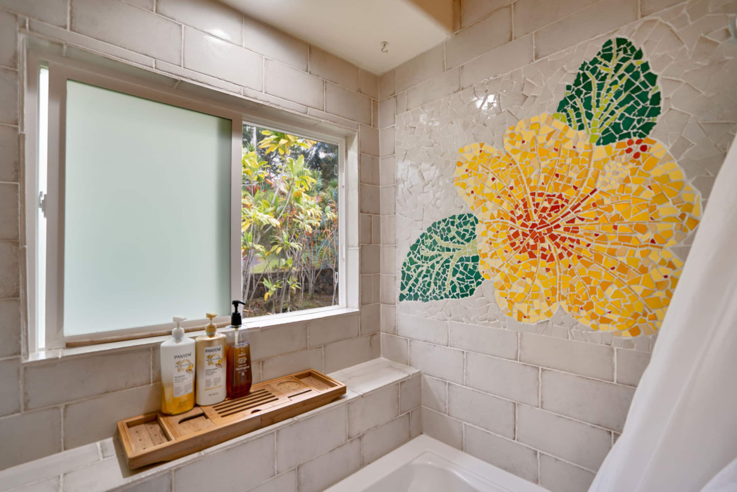 Home in Holualoa · ★4.9 · 4 bedrooms · 6 beds · 3.5 shared baths - Image 37