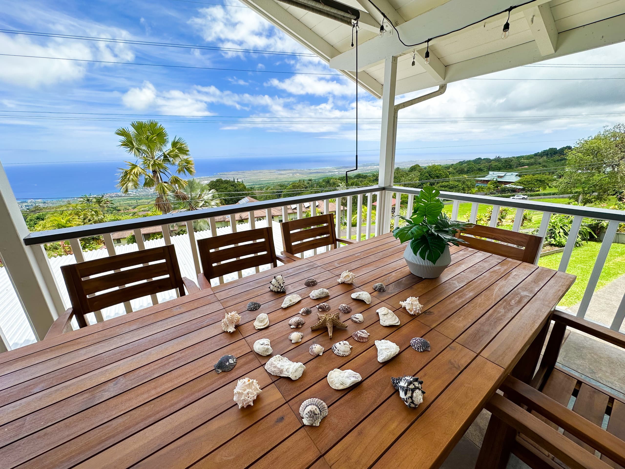 Home in Holualoa · ★4.9 · 4 bedrooms · 6 beds · 3.5 shared baths - Image 52