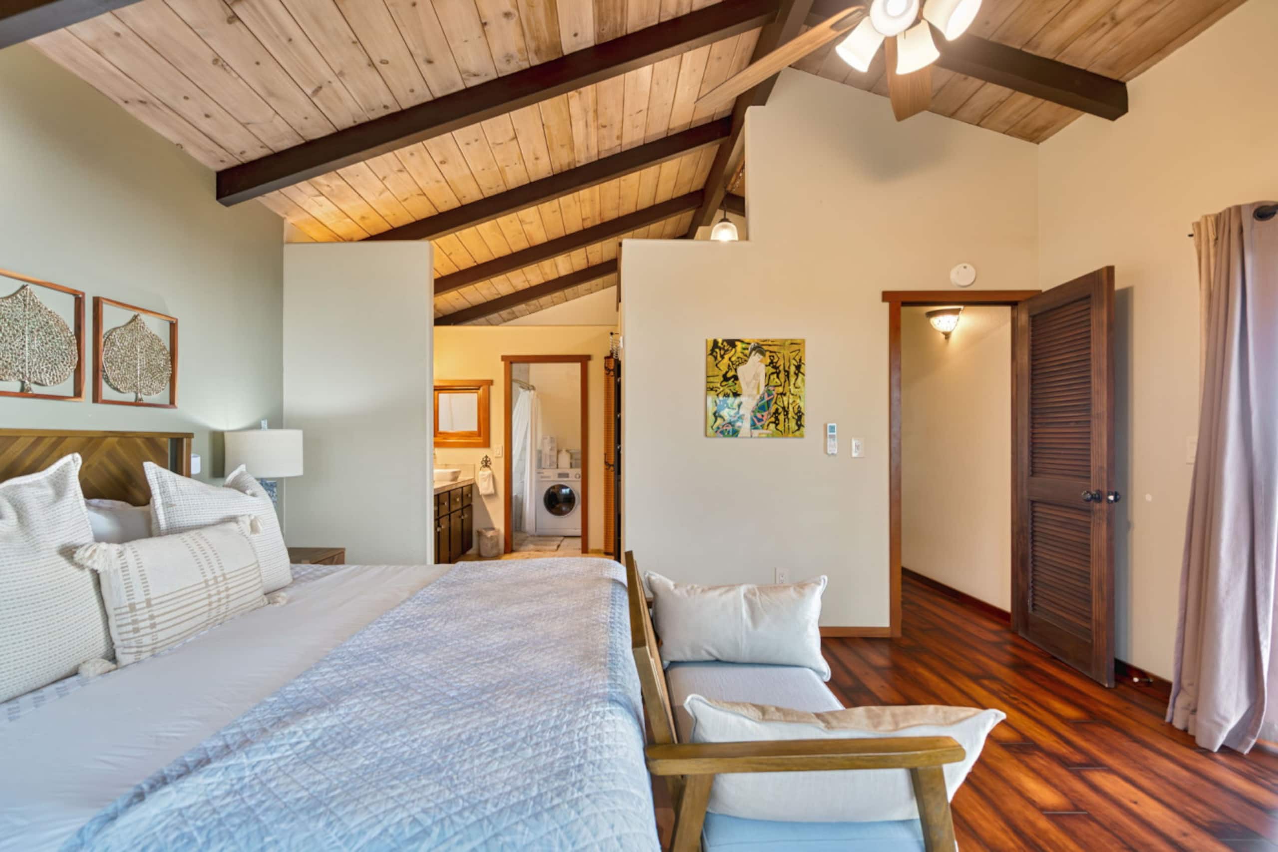 Home in Holualoa · ★4.9 · 4 bedrooms · 6 beds · 3.5 shared baths - Image 26