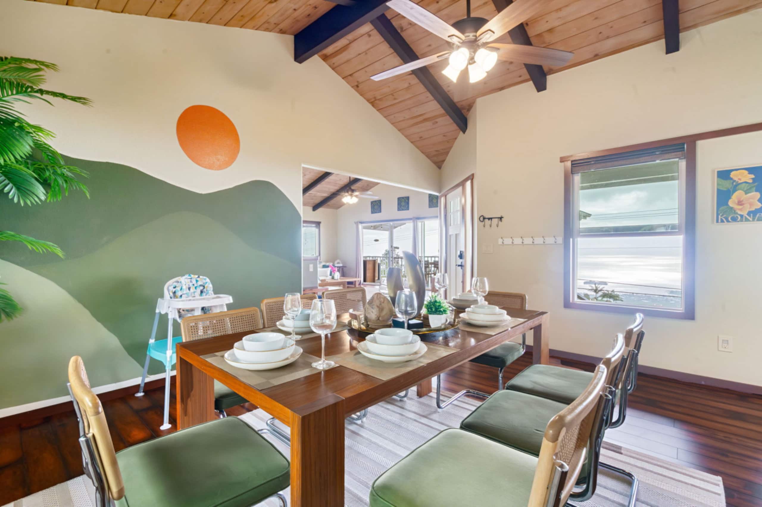 Home in Holualoa · ★4.9 · 4 bedrooms · 6 beds · 3.5 shared baths - Image 12
