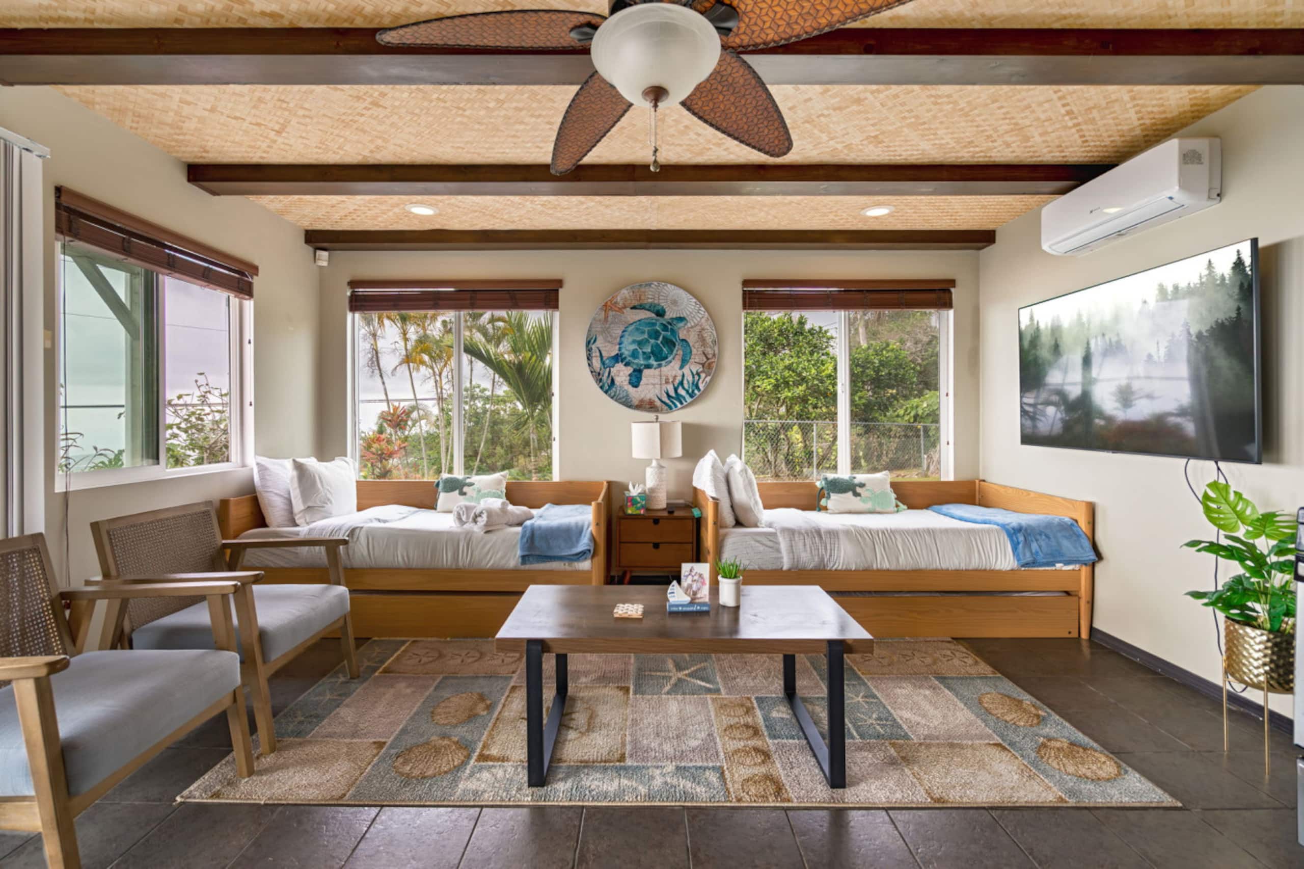 Home in Holualoa · ★4.9 · 4 bedrooms · 6 beds · 3.5 shared baths - Image 17