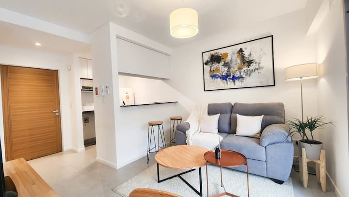 Modern studio apartment with pool access in Núñez