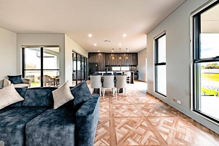 Summerland 8 @ Glorious Diamond Beach with Outdoor gallery image 4