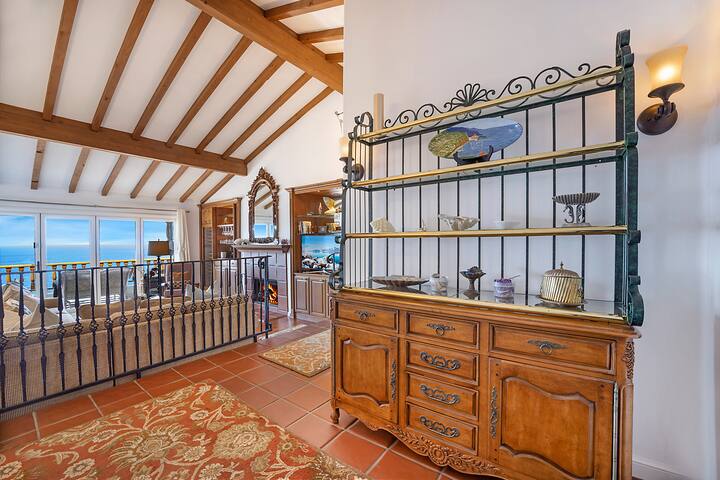 H322: Stunning villa, AC, 2 steps, 6-seater gallery image 2