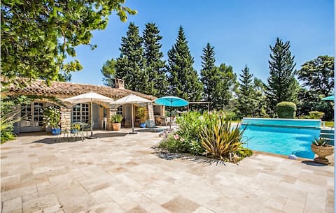 Stunning home in taradeau with kitchen