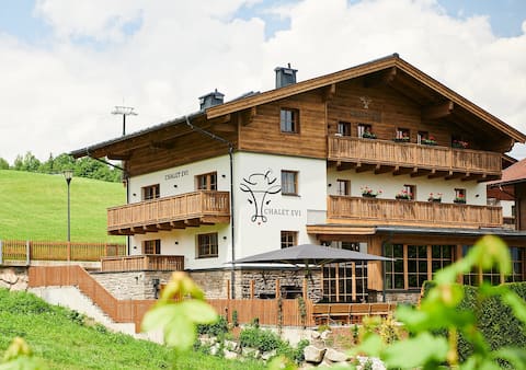 Serviced Luxury Chalet Evi Kaprun