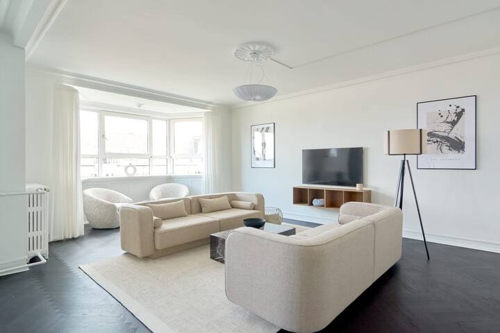 Beautiful Apartment for 8 People w/Private Balcony