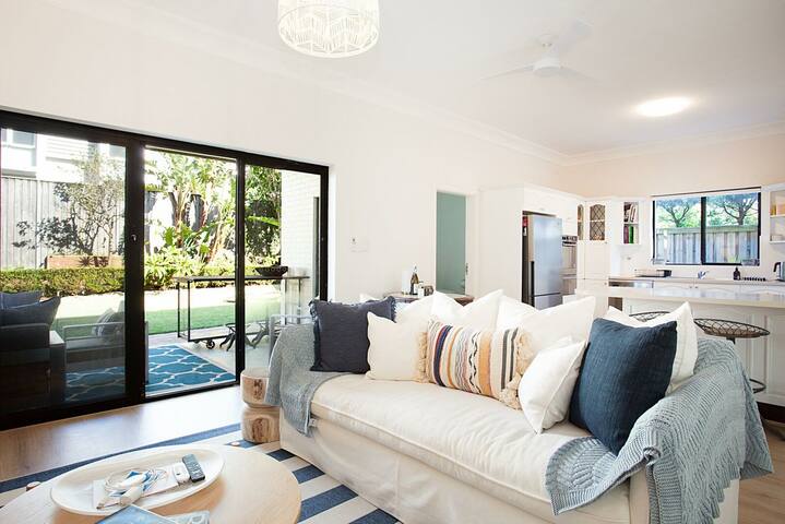 Coastal Tamarama gallery image 5