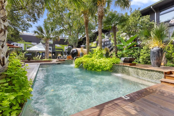 Ritzy Room managed Airbnb listing 2