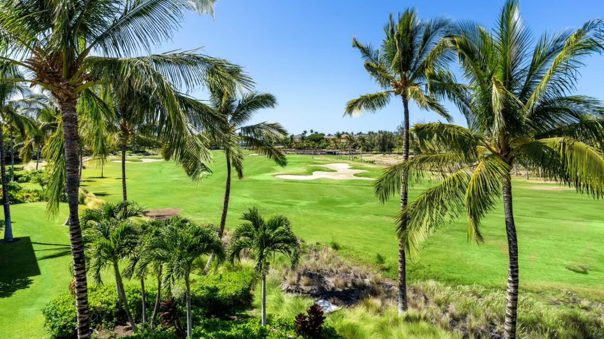 Top-Floor Waikoloa Condo with Golf Views - Photo 1