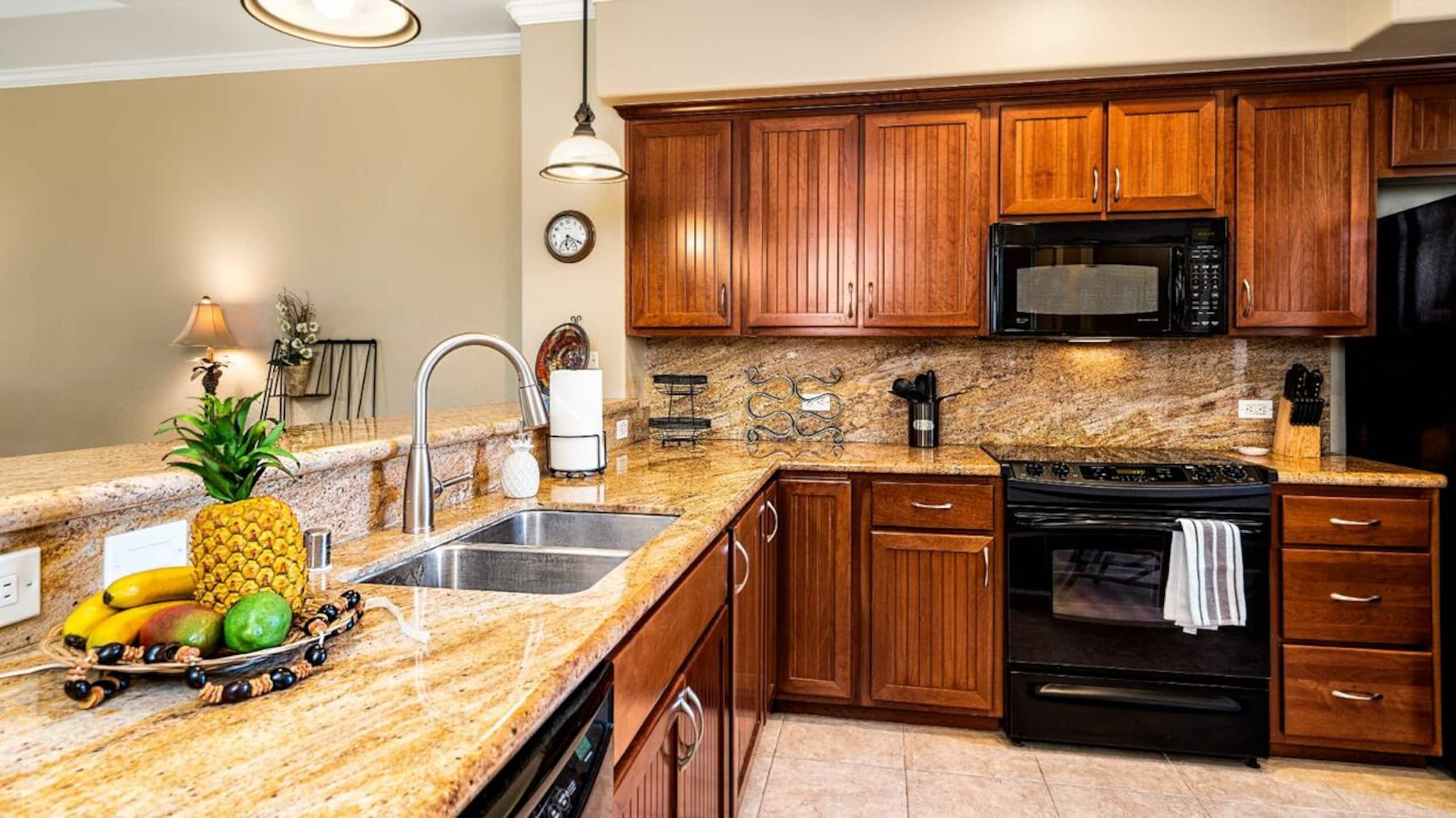 Top-Floor Waikoloa Condo with Golf Views - Photo 4