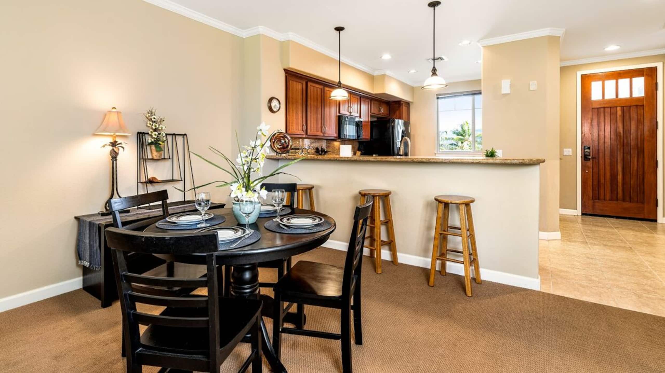 Top-Floor Waikoloa Condo with Golf Views - Photo 11