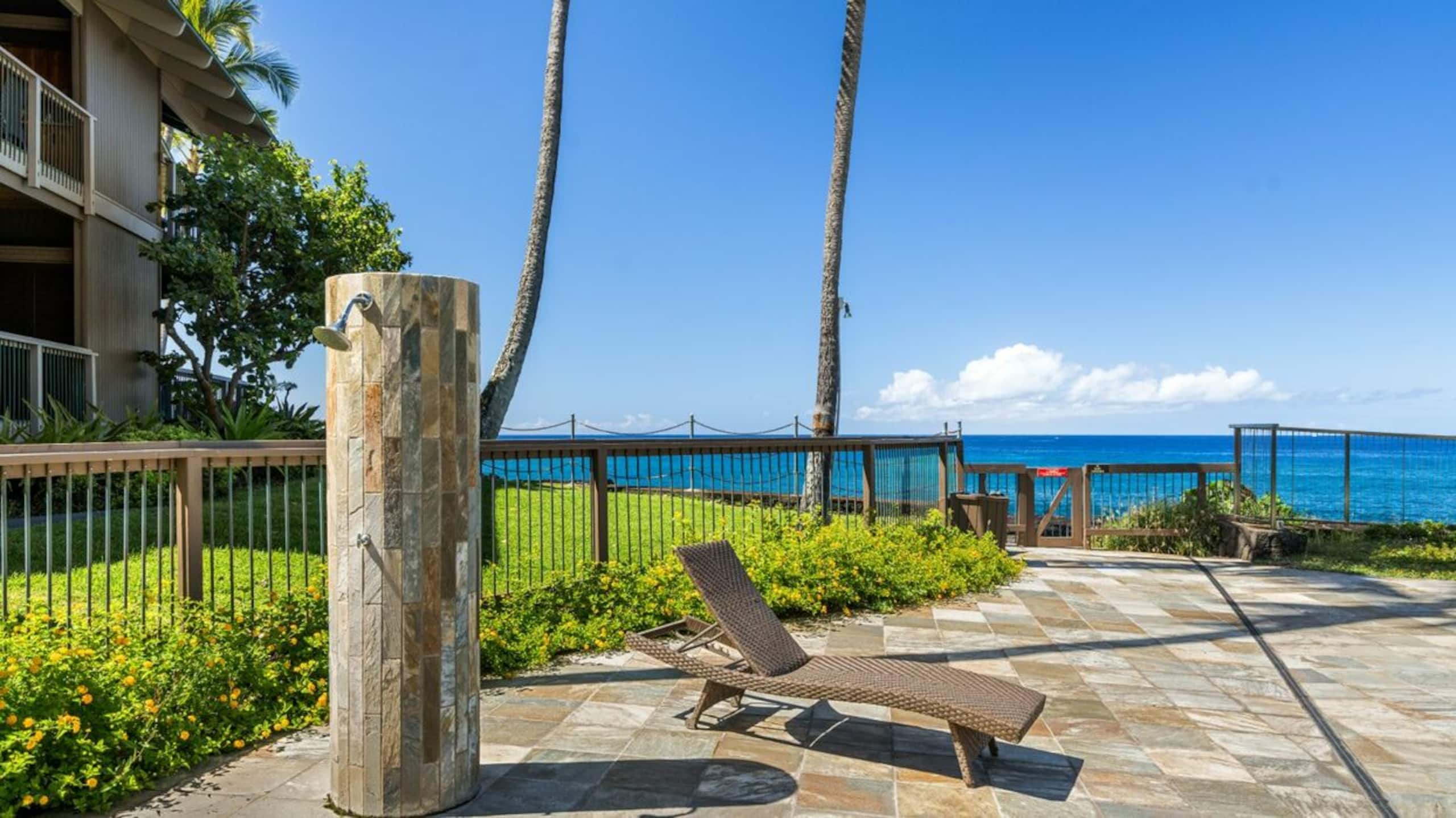 Condo in Kailua-Kona · ★5.0 · 2 bedrooms · 3 beds · 2 baths - Image 44