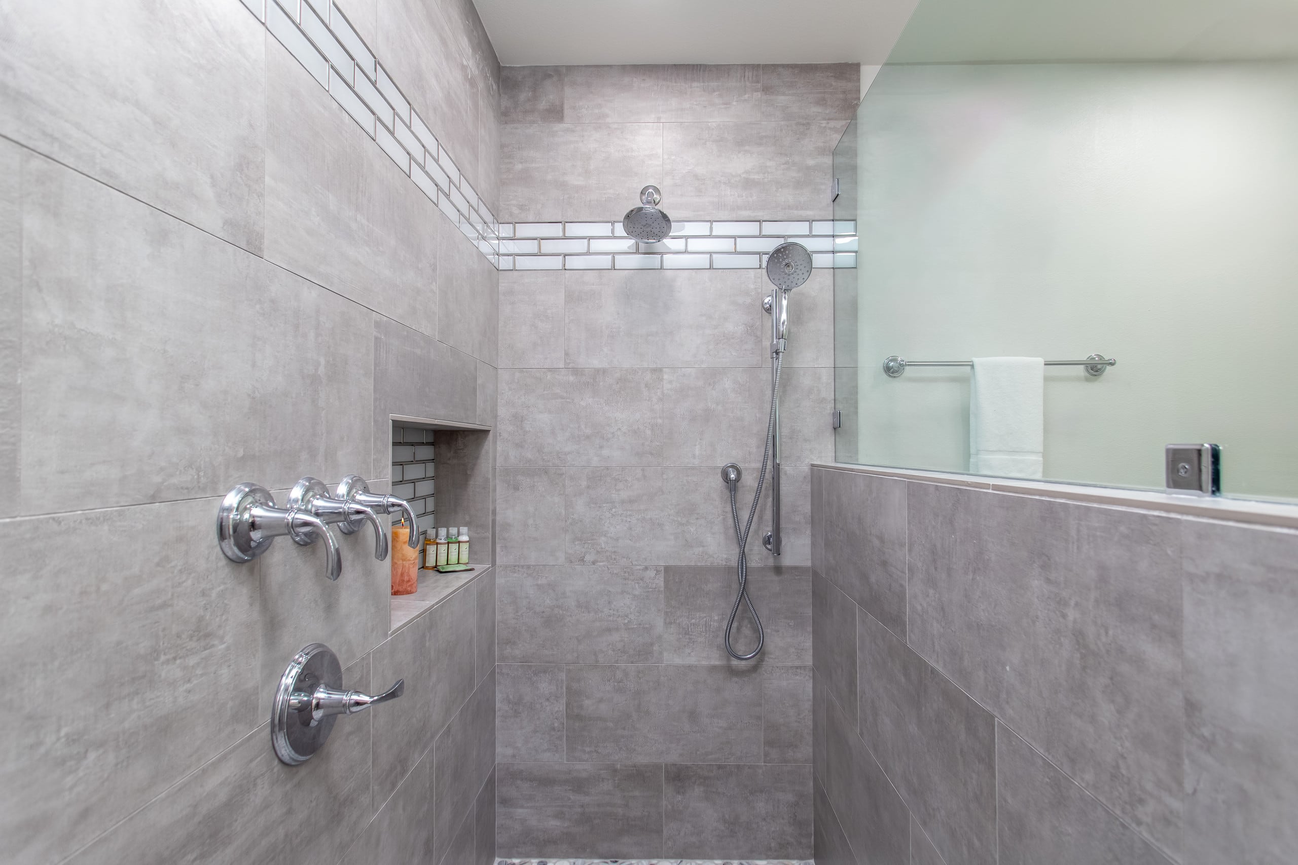 Private townhome close to gorgeous beaches - Photo 14