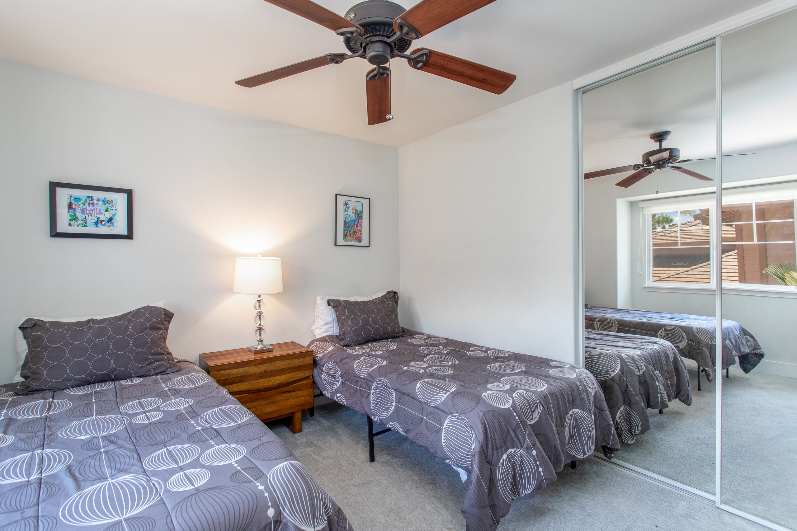 Private townhome close to gorgeous beaches - Photo 13