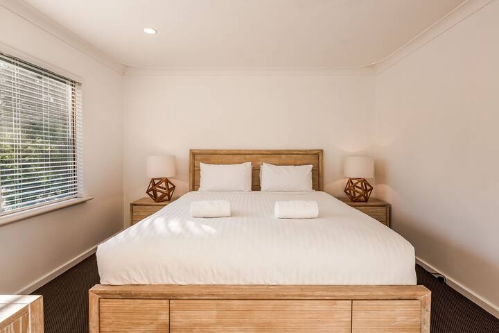 Heavenly Horizons gallery image 4