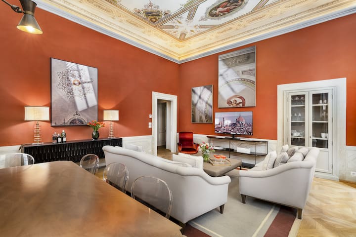 Don Tommaso – Dimora degli Affreschi Florence