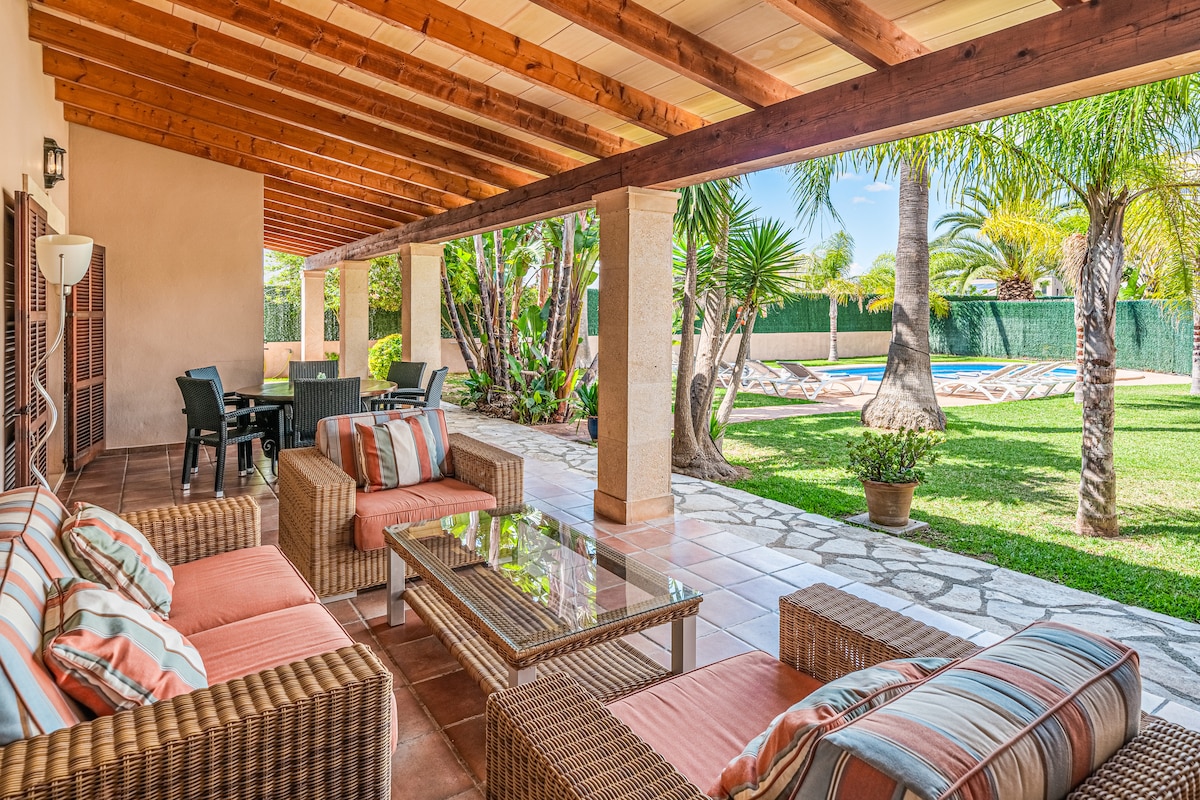 Anuncio de Airbnb popular: Villa Levante - Majorca en Sa Pobla