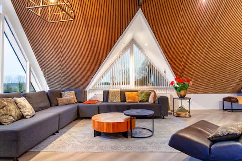 Stylish forrest Villa "Bij Klaas" with 4 bathrooms
