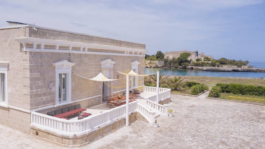 TD Villa De Bellis Historic Villa with Sea View