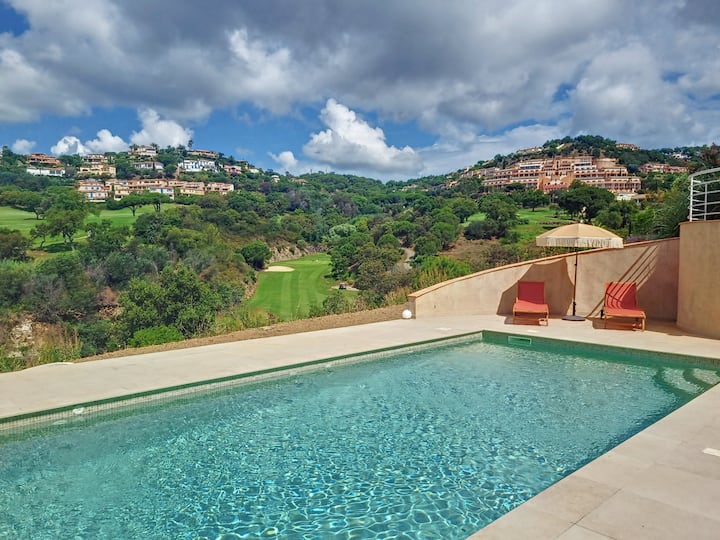 Villa Lei Magnotis Avec Vue Sur Golf - Côte d'Azur