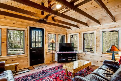 2BR lakefront with views, dock, & gazebo