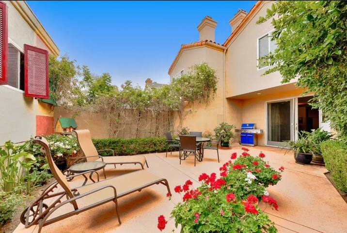 Walk to Village/Beach/A/C/EV Charger/Close to Vill