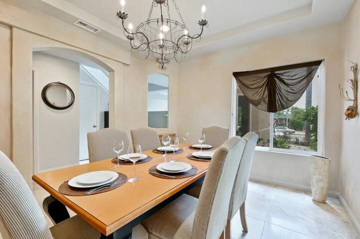 Walk to Village/Beach/A/C/EV Charger/Close to Vill gallery image 4