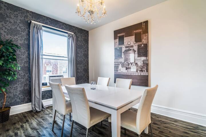 Groups Welcome, Balcony, Near Top Parks gallery image 3