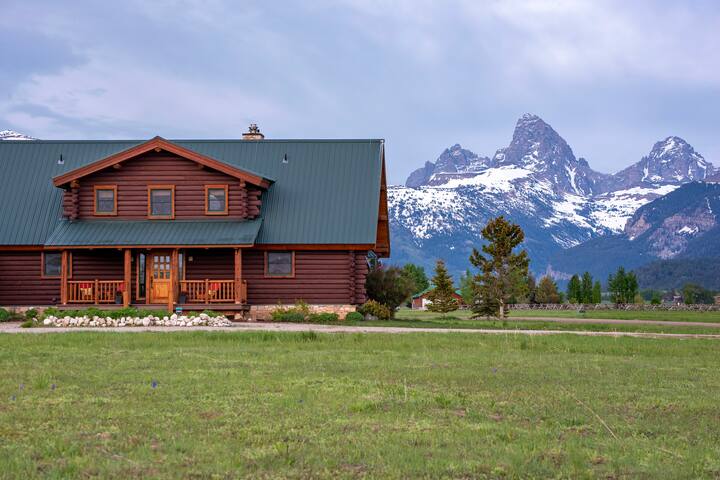 TETON HOMESTEAD PROPERTY MANAGEMENT managed Airbnb listing 3
