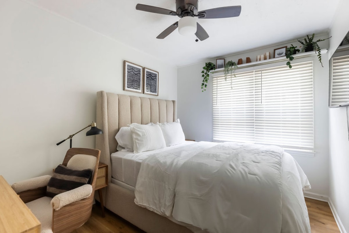 Შეიგრძენით მშვიდი ძილი ამ კომფორტულ და მყუდრო საწოლში