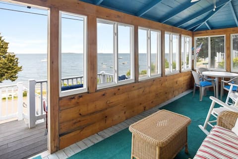 Seaside Kingston Cottage with Private Beach Access