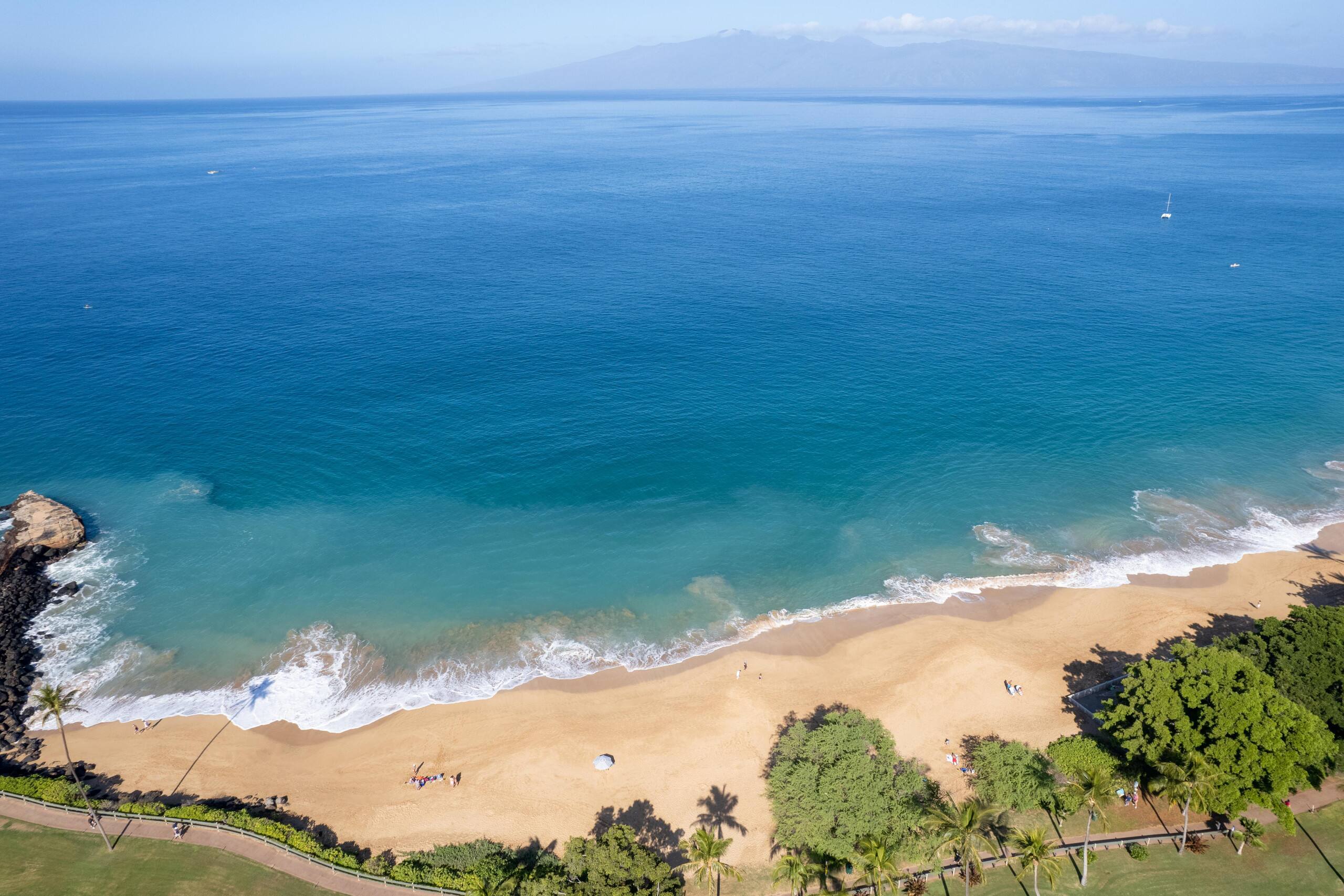 Condo in Lahaina · ★5.0 · 1 bedroom · 2 beds · 2 baths - Image 54