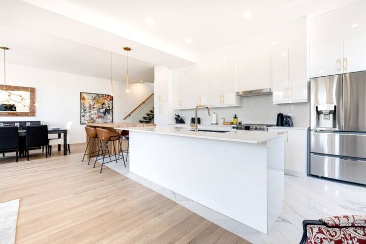 Luxury Two Floor Penthouse, 4 BDR + Rooftop – C gallery image 2