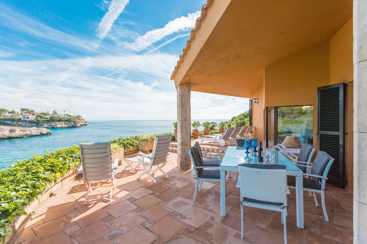 c-est-un-belv-d-re-maisons-louer-cala-anguila-cala-mendia-illes