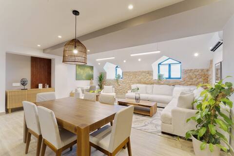 w* | Penthouse 2BR with Modern Terrace Casco Viejo