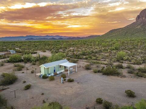 Desert Oasis & Sunset Views Near Saguaro NP West