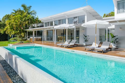 Magnolia: A Luxury Ewingsdale Home