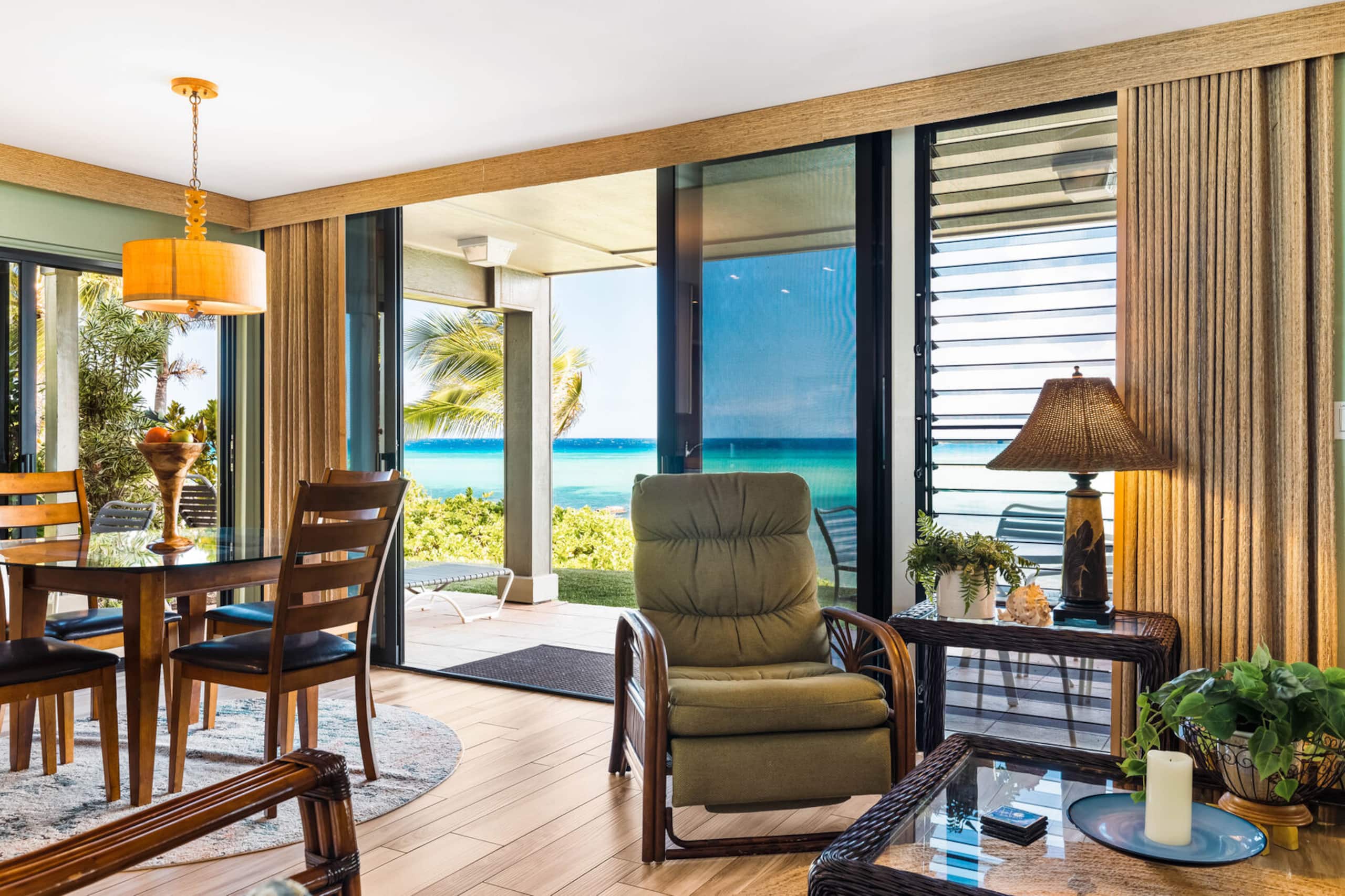 Condo in Lahaina · ★4.7 · 2 bedrooms · 3 beds · 2 baths - Image 15