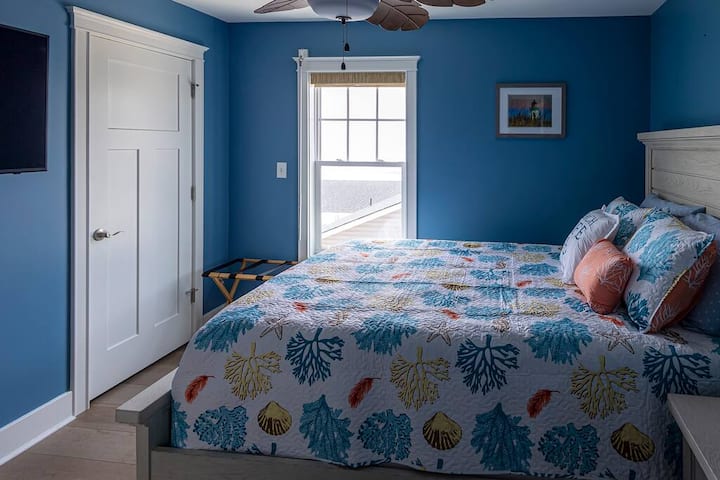 חדר שינה שלישי עם נוף למפרץ