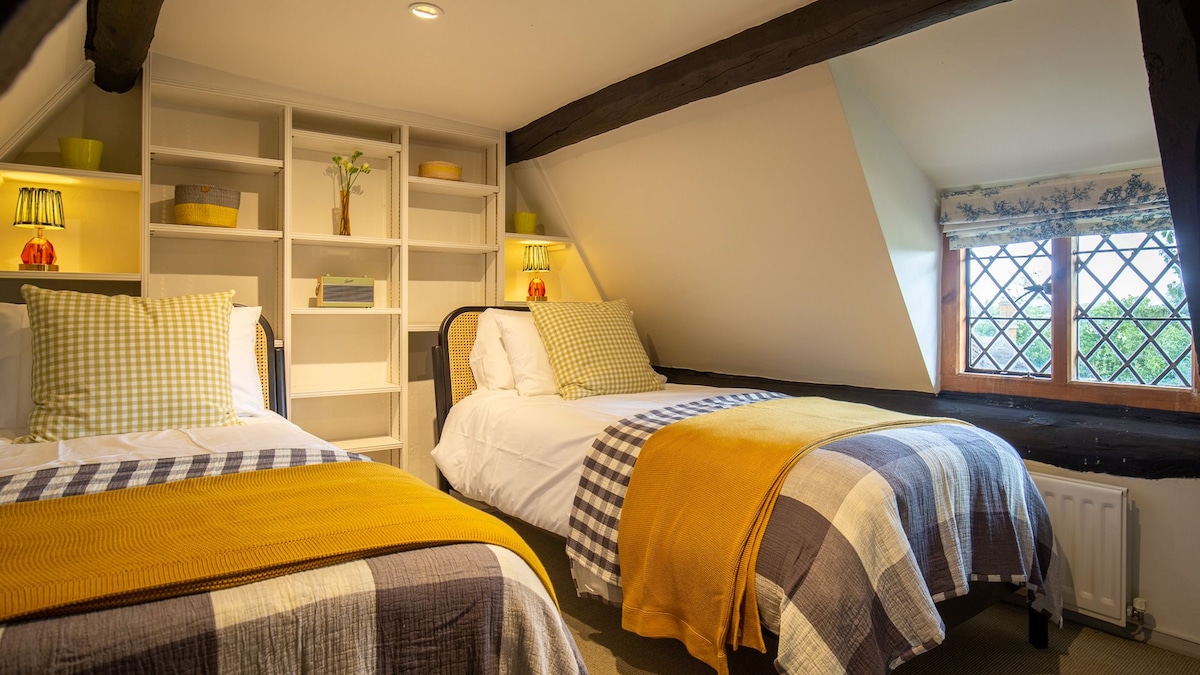 Трета спална соба, Thatch on the Green, Bolthole Retreats