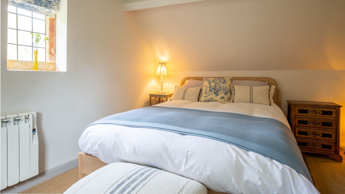 Спална соба 1, Thatch on the Green, Bolthole Retreats