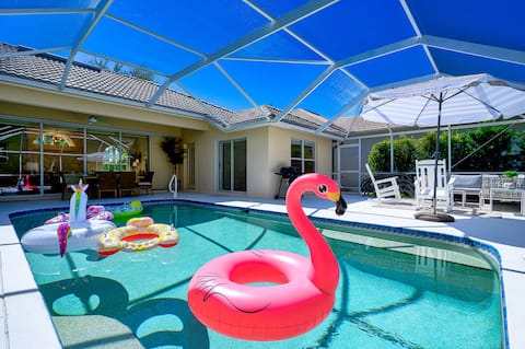 Successful Airbnb property: New Furnishings! 3 BR/ 2 BA Pool Lush Water Views in Berkshire Lakes