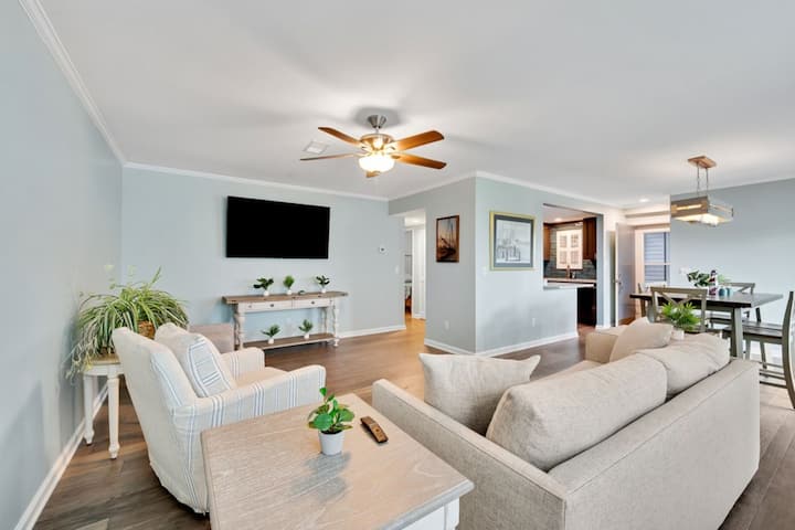 Walk To Beach | 3bd W/ Pool & Tennis