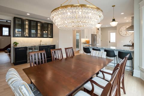 Renovated luxury home in Downtown Grand Haven