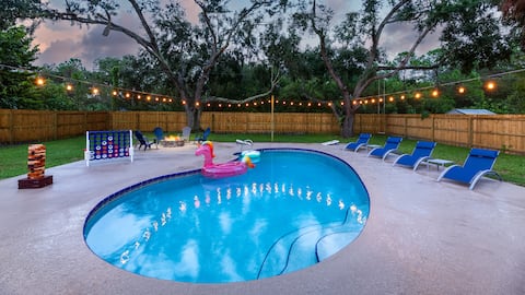 Private Pool, 4BR & Game Rm - We Pay Service Fees!