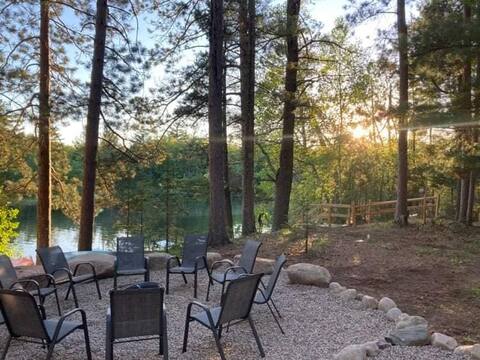 Shoreline Cottage at Lazy Days on the Manitowish Chain